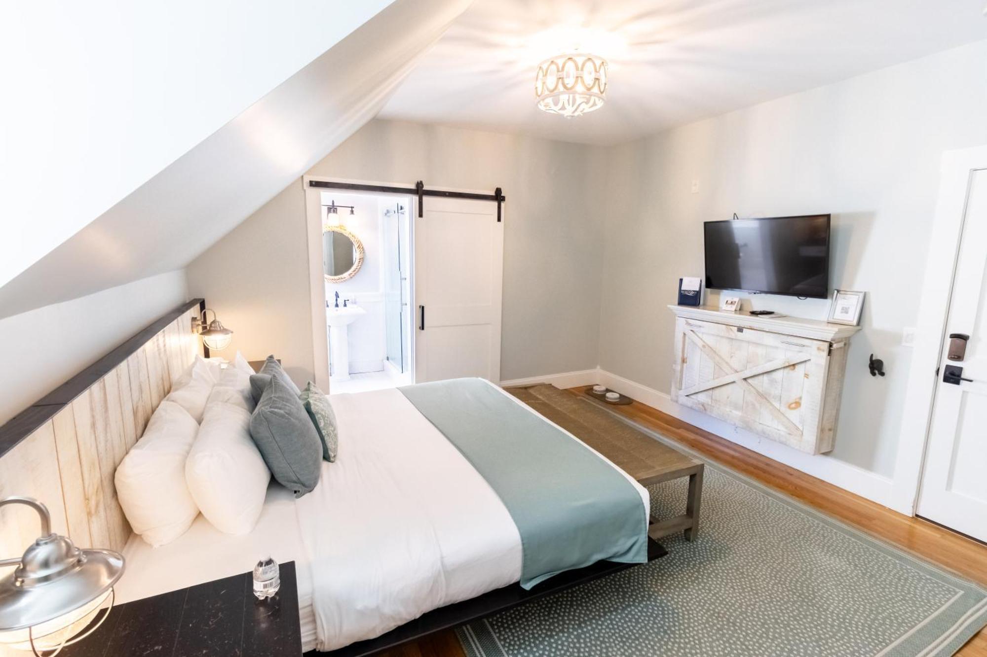 Paws On Pelham (Adults Only) Bed & Breakfast Newport Exterior foto