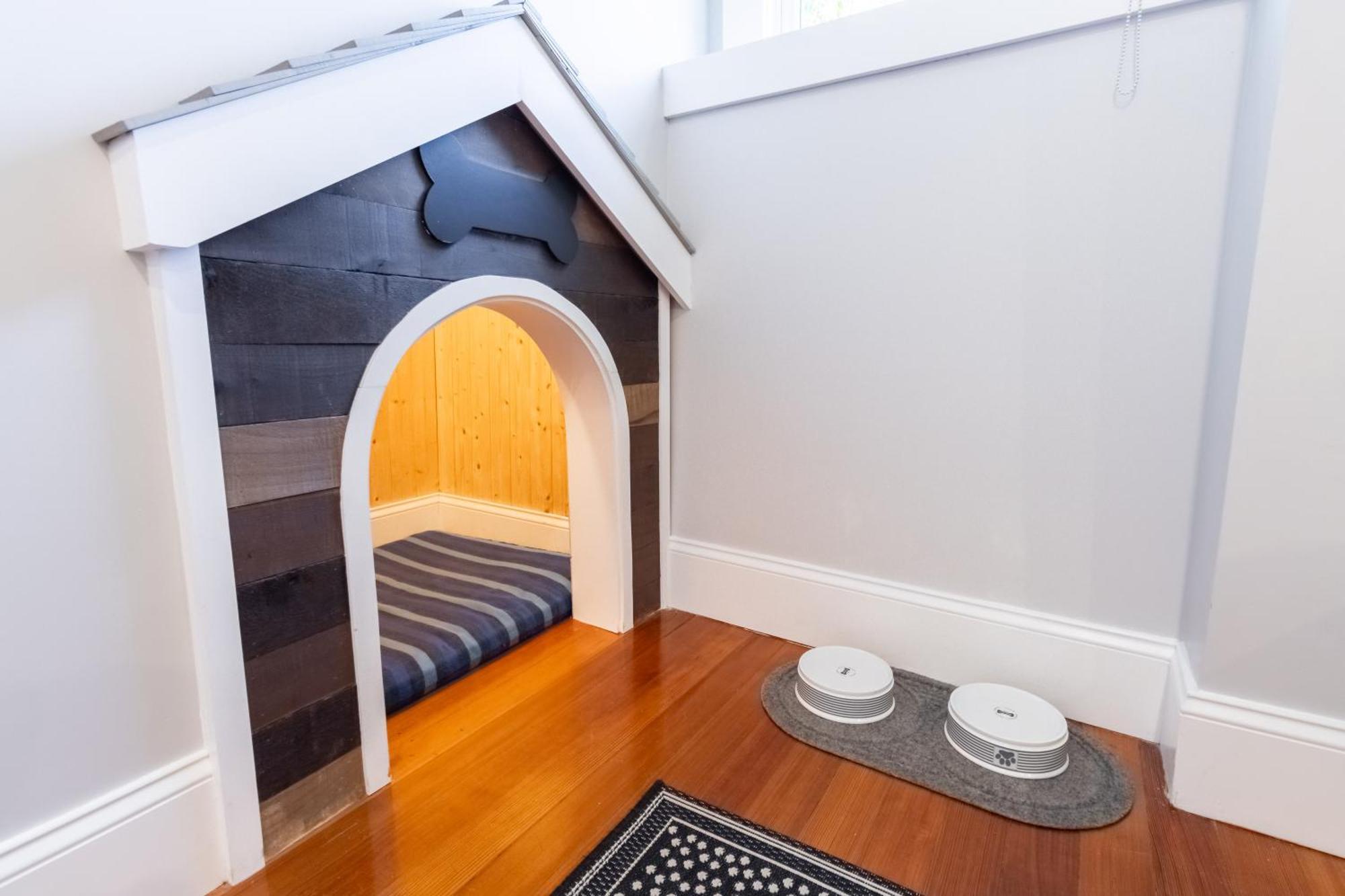 Paws On Pelham (Adults Only) Bed & Breakfast Newport Exterior foto