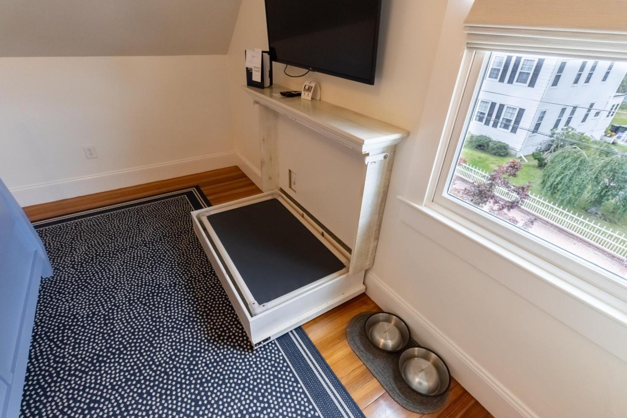 Paws On Pelham (Adults Only) Bed & Breakfast Newport Exterior foto