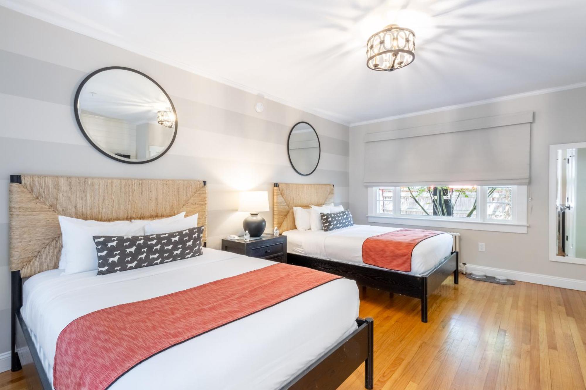 Paws On Pelham (Adults Only) Bed & Breakfast Newport Exterior foto