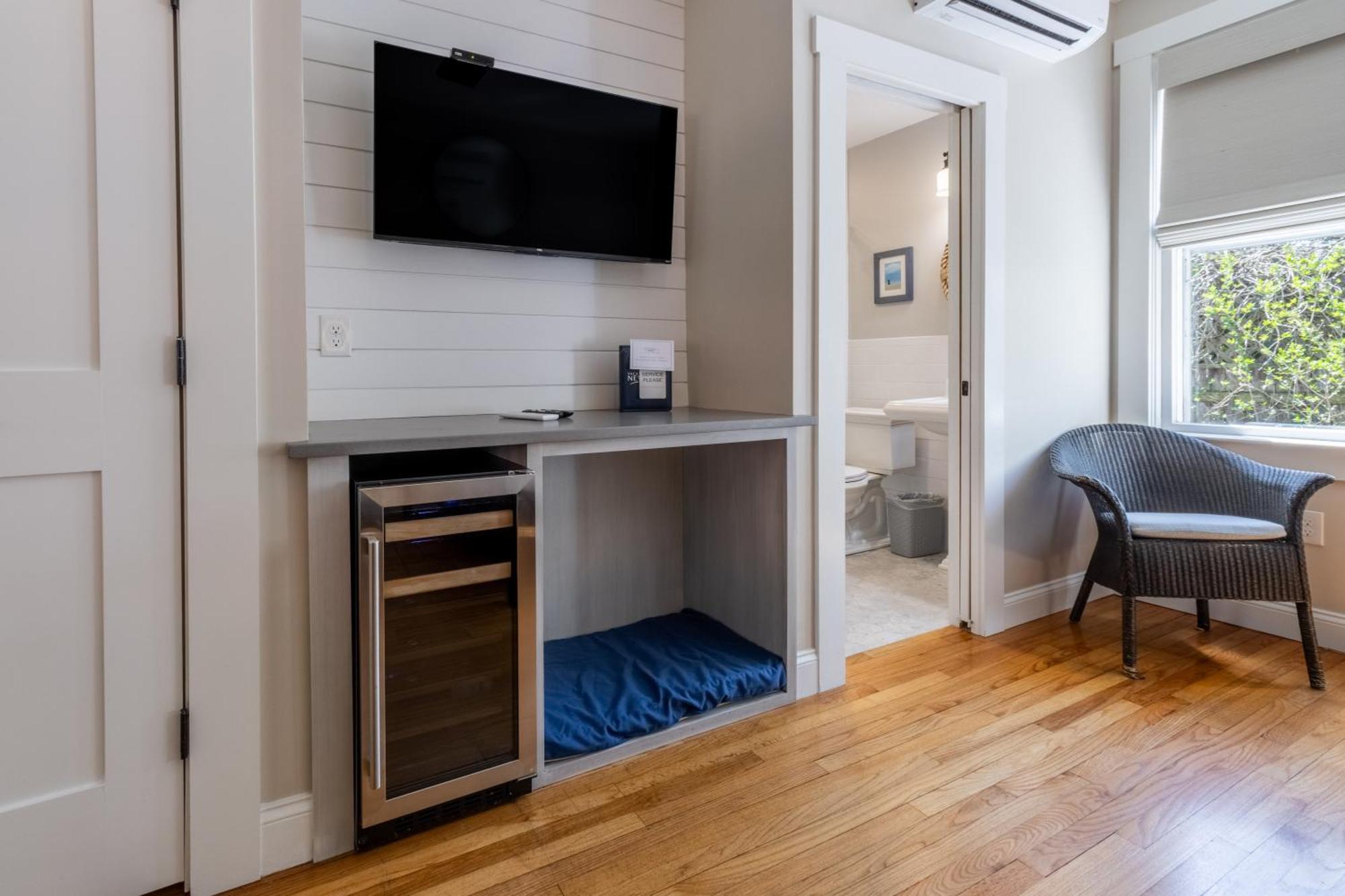 Paws On Pelham (Adults Only) Bed & Breakfast Newport Exterior foto